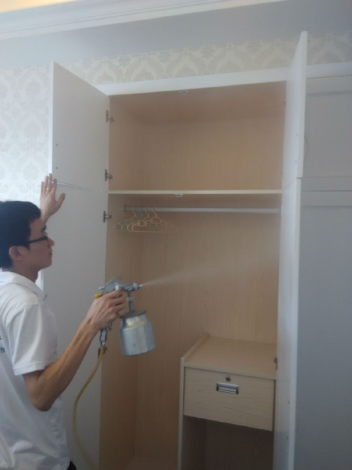甲醛治理進(jìn)行中
