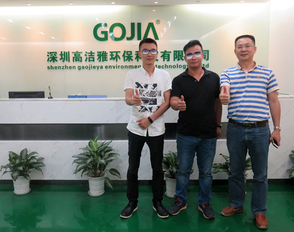 高潔雅加盟商魏先生，加盟除甲醛做室內(nèi)空氣污染治理健康事業(yè)，高潔雅全力支持，趕緊加盟我們吧。